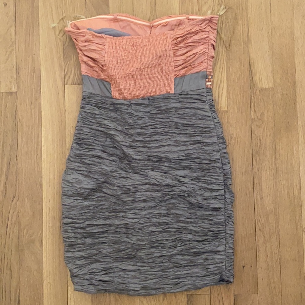 Dress - Picture 2 of 6